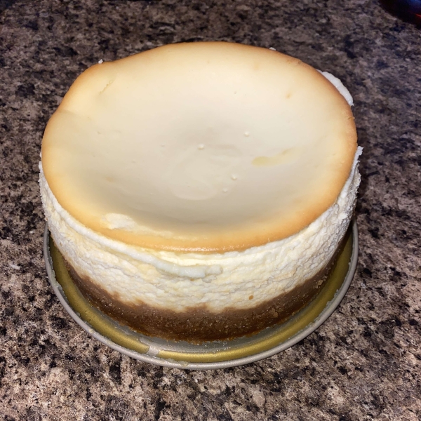 Easy Sour Cream Cheesecake