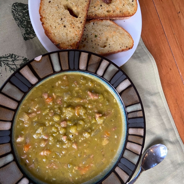 Slow Cooker Split Pea Sausage Soup