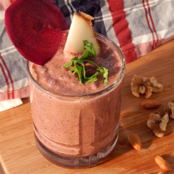 Veggie, Fruit, and Nut Nutritious Green Smoothie!