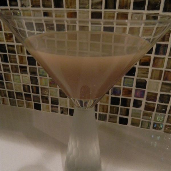 The Best Holiday Gingerbread Martini