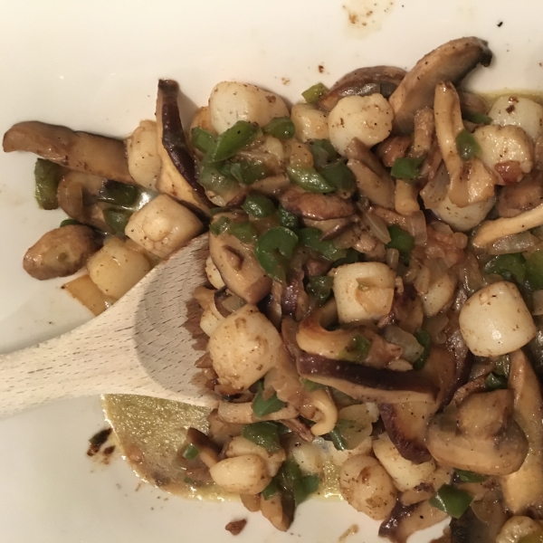 Sauteed Mushrooms and Scallops