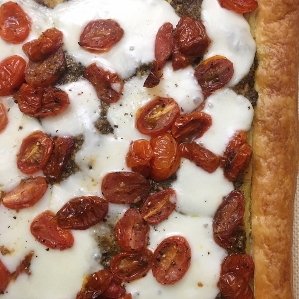 Caprese Puff Pastry Tart