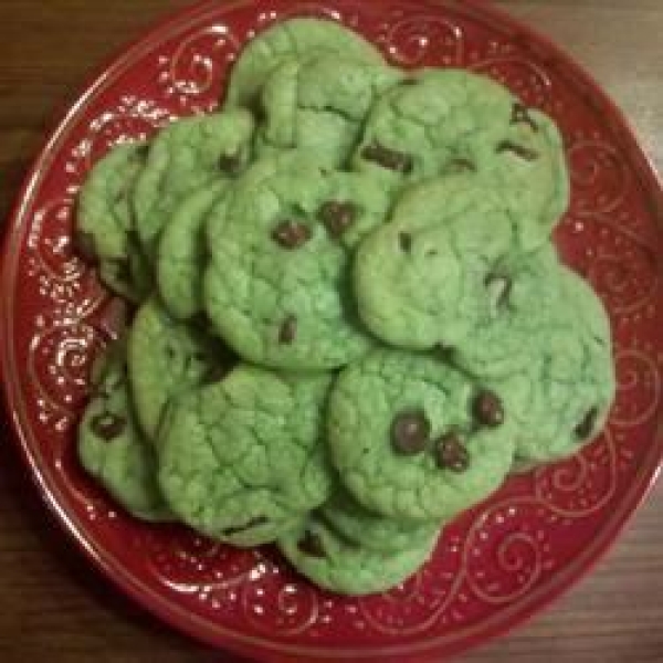 Chocolate Chip Cookies with Peppermint Extract