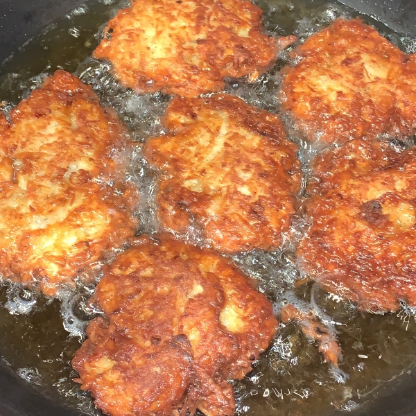 Mom's Potato Latkes