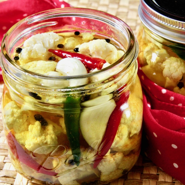 Spicy Pickled Cauliflower