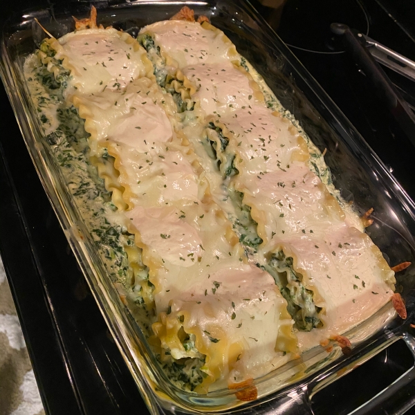 Lasagna Alfredo Roll Ups