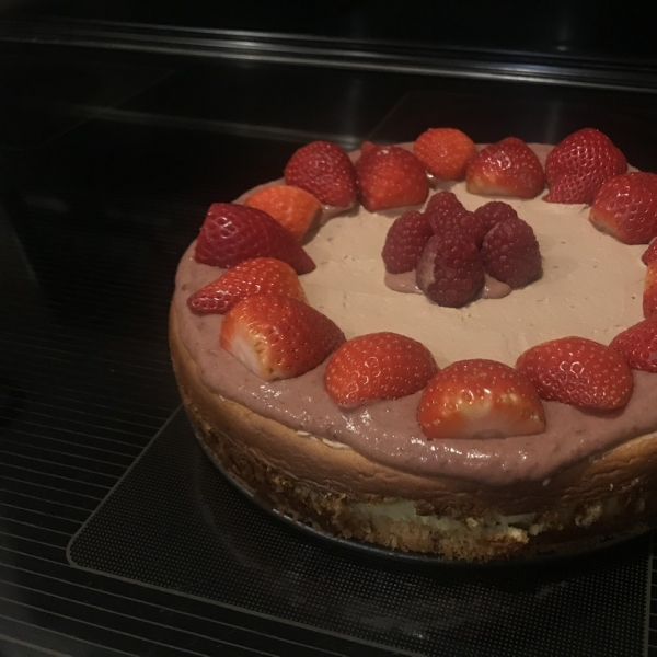 PHILADELPHIA INDULGENCE Chocolate Mousse Cheesecake