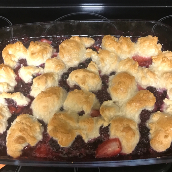 Pop's Blackberry Cobbler