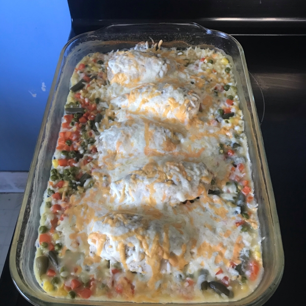 Campbell's® Cheesy Chicken and Rice Casserole