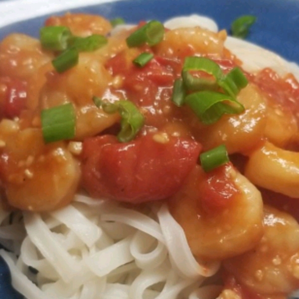 Shrimp Stir Fry with Bok Choy, Diced Tomatoes, and Rice Noodles