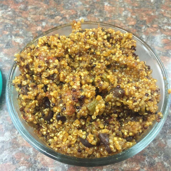 Super Easy Southwest-Style Quinoa (Cooked in Rice Cooker)