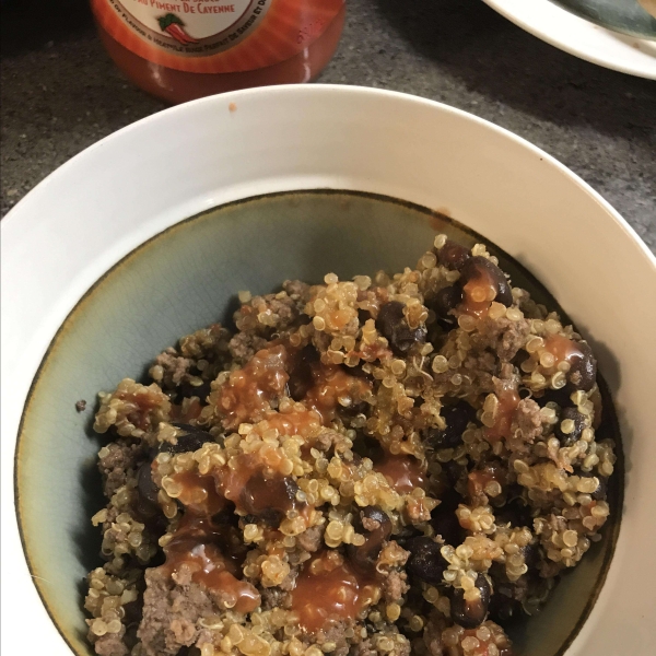 Super Easy Southwest-Style Quinoa (Cooked in Rice Cooker)