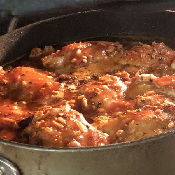 Yummy Baked Chicken Thighs in Tangy Sauce