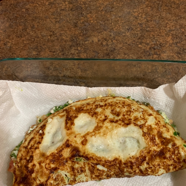 Spinach, Tomato, and Feta Egg White Omelette