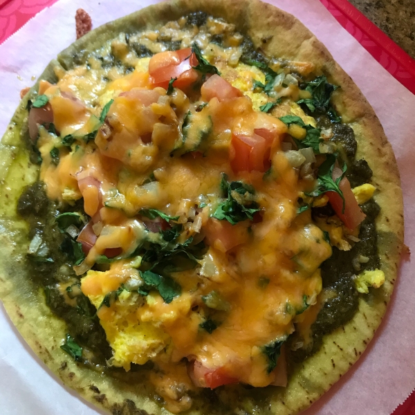 Breakfast Pita Pizza