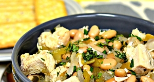 Simple Chicken and White Bean Soup