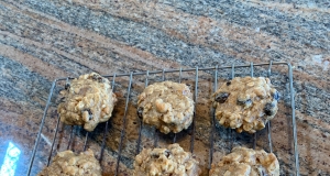 Mom's Raisin Oatmeal Cookies