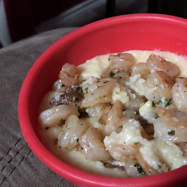 Lowcountry Shrimp and Cheese Grits