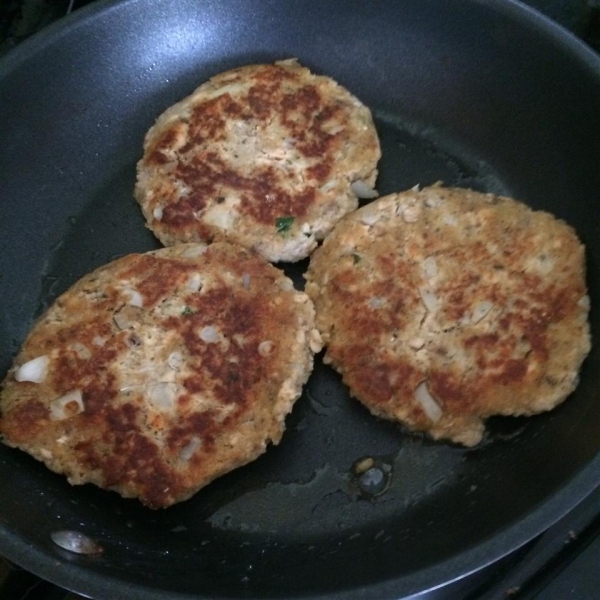 Paleo-ish Salmon Burgers