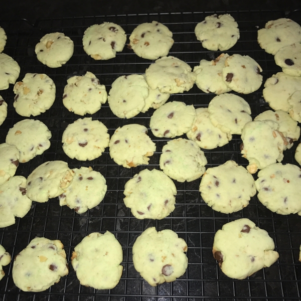 Pistachio Chocolate Chip Cookies