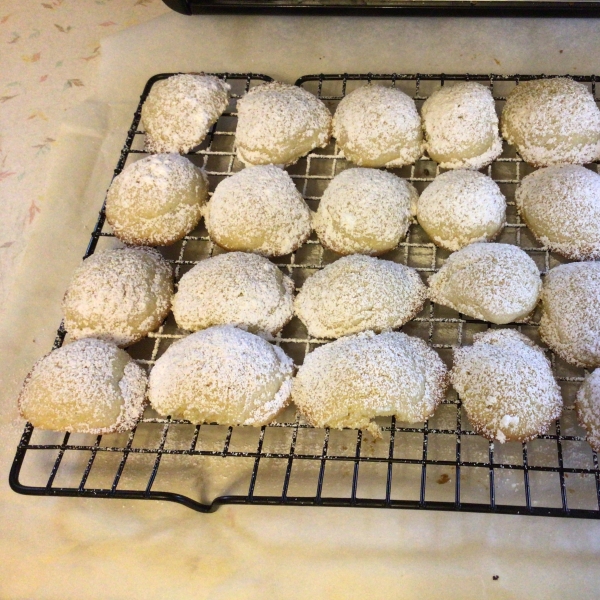 Italian Butterball Cookies