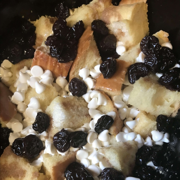 Slow Cooker White Chocolate Bread Pudding