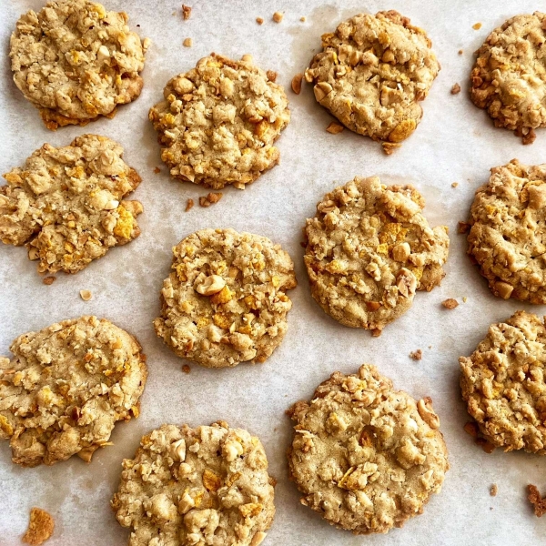 Salted Peanut Cereal Cookies