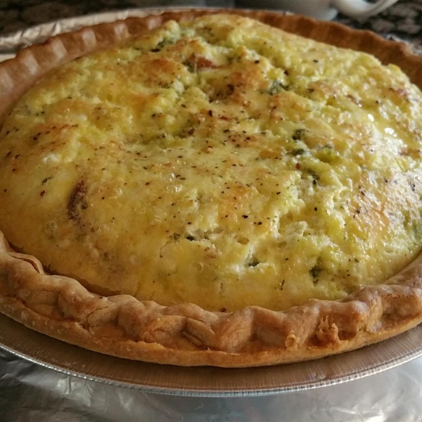 Pesto, Goat Cheese, and Sun-dried Tomatoes Quiche