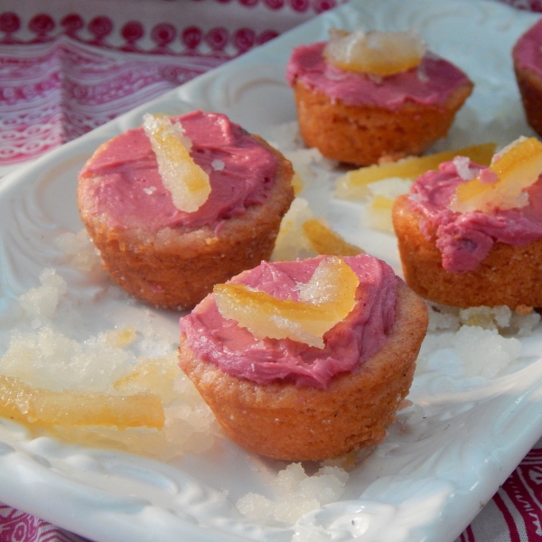 Strawberry Lemonade Yogurt Cake