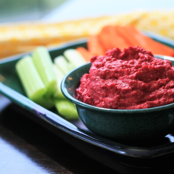Easy Beet Hummus