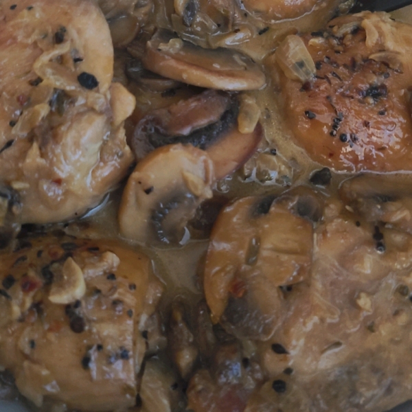 Creamy Garlic and Mushroom Chicken Thighs