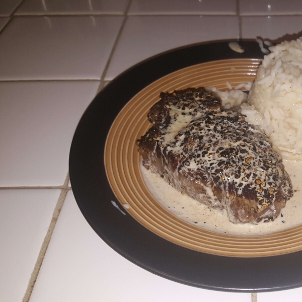 Filet Mignons with Pepper Cream Sauce