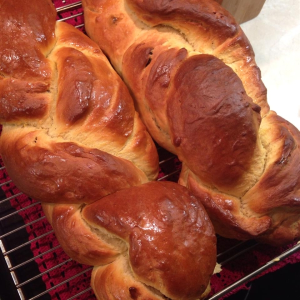 English Saffron Bread