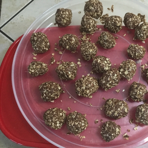 No Bake Oatmeal Cookies