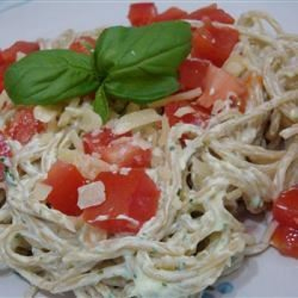 Creamy Pesto Pasta Salad with Chicken, Asparagus and Cherry Tomatoes