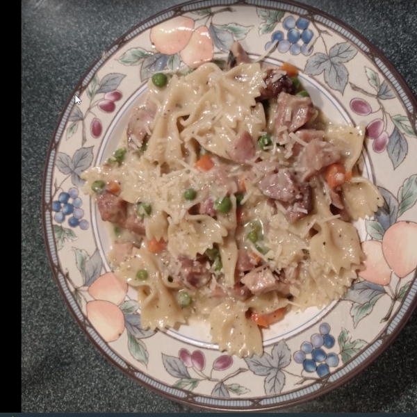 One-Pot Ham and Veggie Pasta