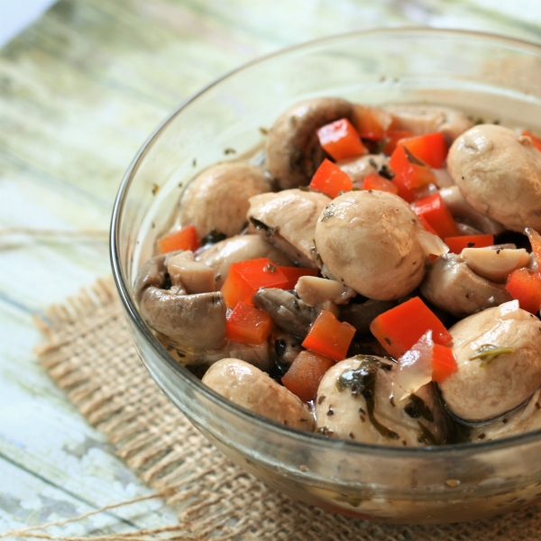 Marinated Mushrooms with Red Bell Peppers