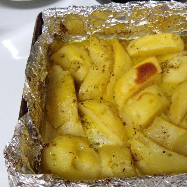Greek-Style Lemon Roasted Potatoes