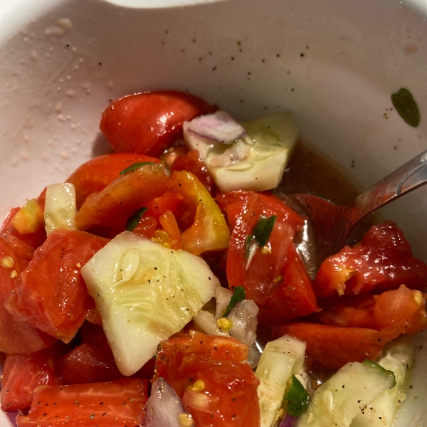 Italian Tomato Cucumber Salad