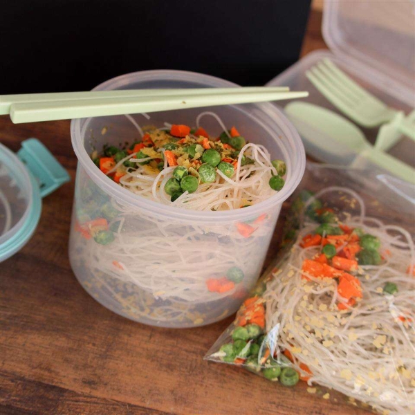 Backpackers' Instant Noodles