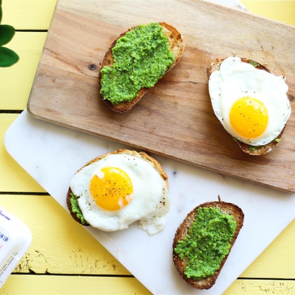 Pea Pesto Open-Faced Sandwiches