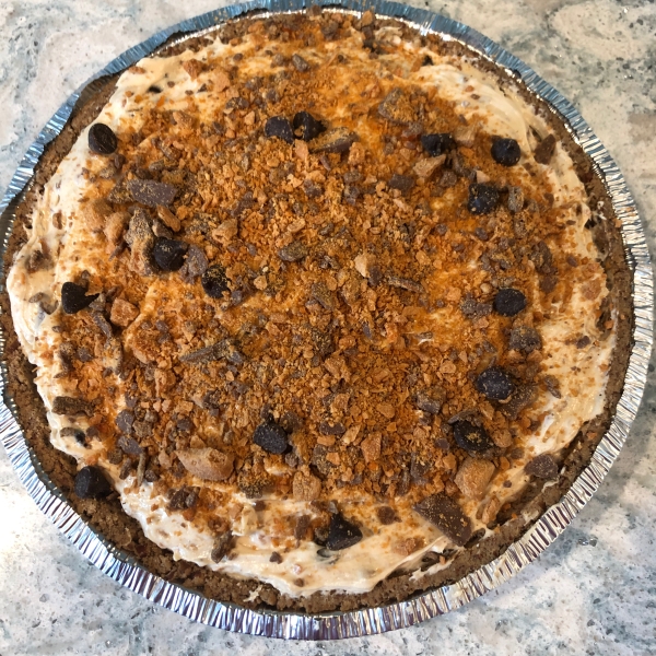 Peanut-Butterfinger Cream Pie