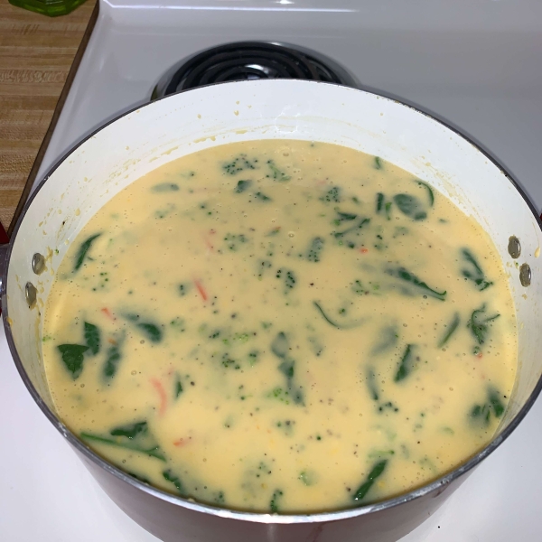 Excellent Broccoli Cheese Soup