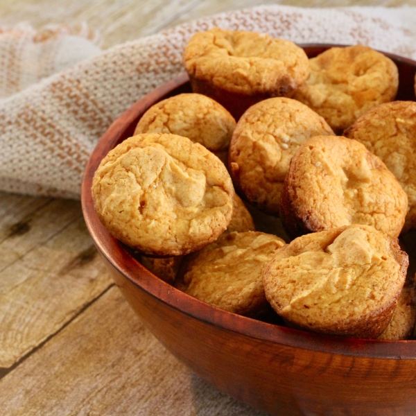 Cinnamon Chip Pumpkin Mini Muffins