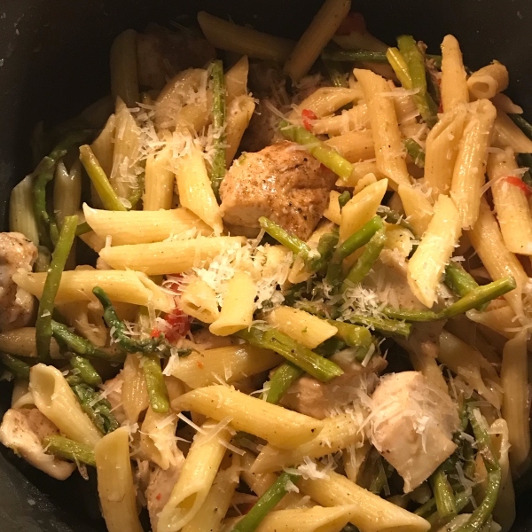 Chicken and Asparagus with Penne Pasta