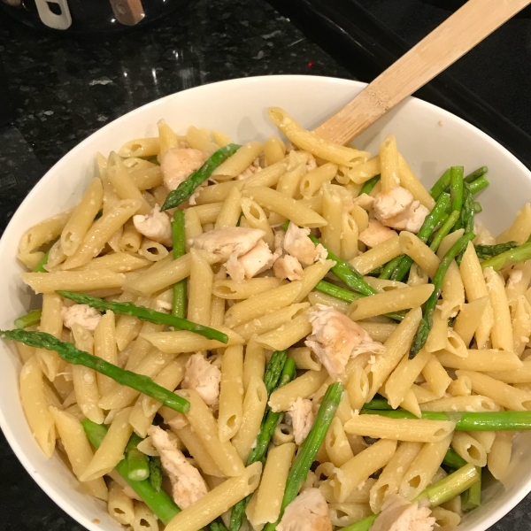 Chicken and Asparagus with Penne Pasta