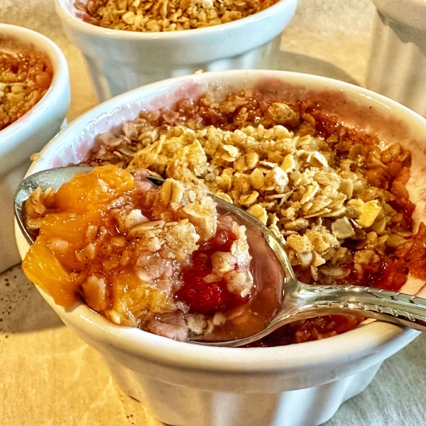 Raspberry Peach Crumble