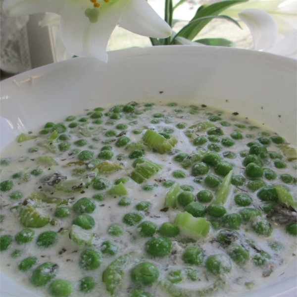 Low-Fat Celery and Peas with Cream