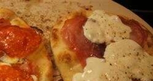 Sassy No-Sauce Naan Pizza
