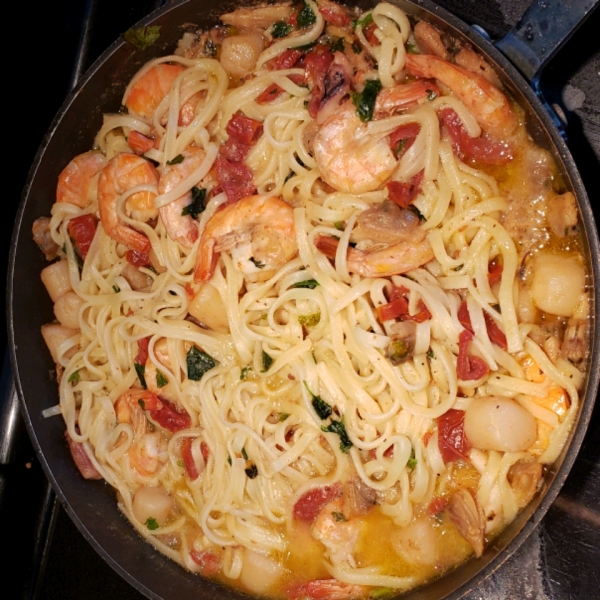 Linguine with Seafood and Sundried Tomatoes